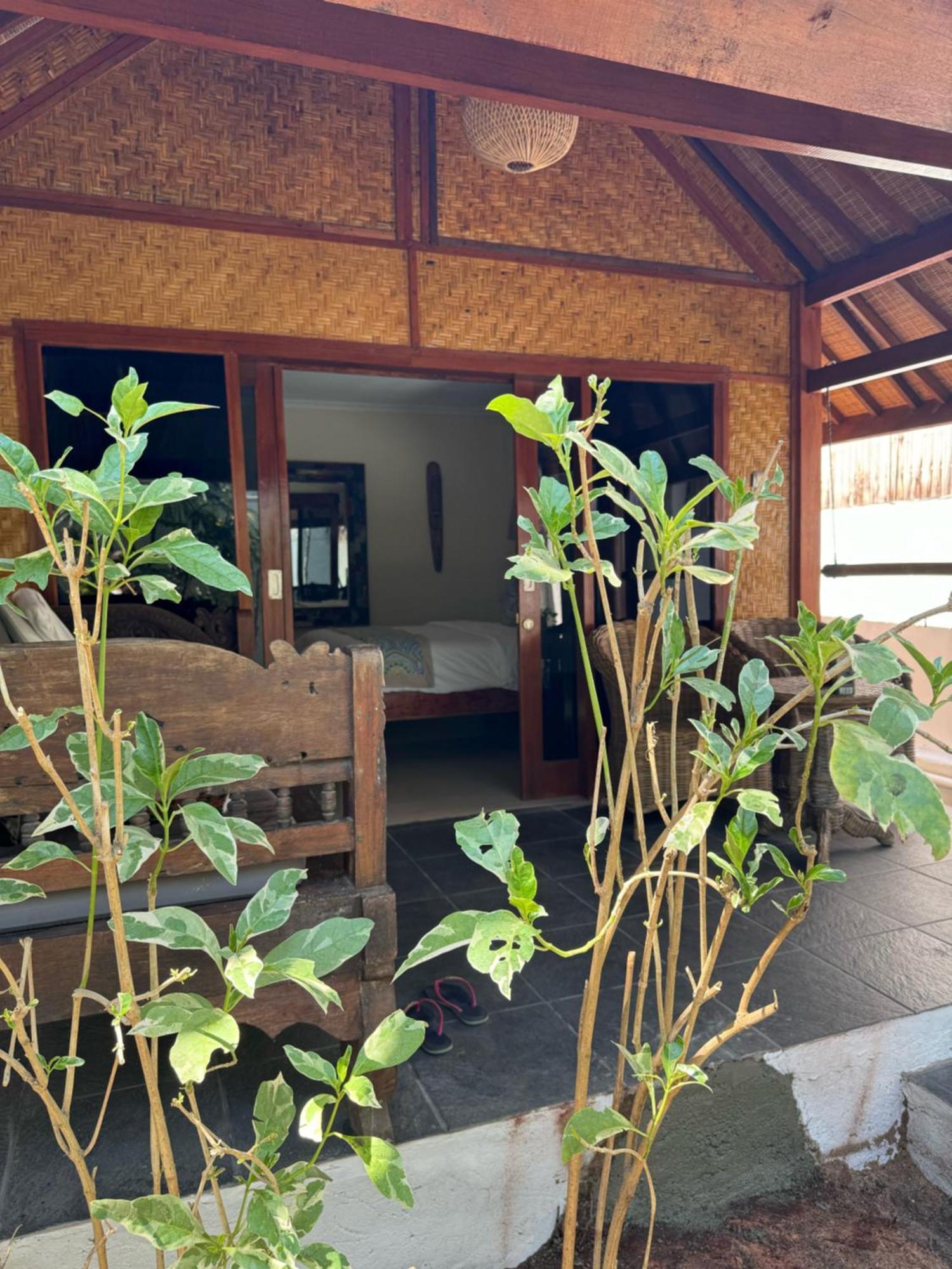 Scallywags Beach Club Gili Air Kültér fotó